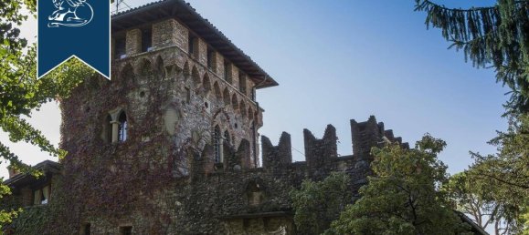 4 bedrooms Castles in Gorle, Italy No. 354918 7
