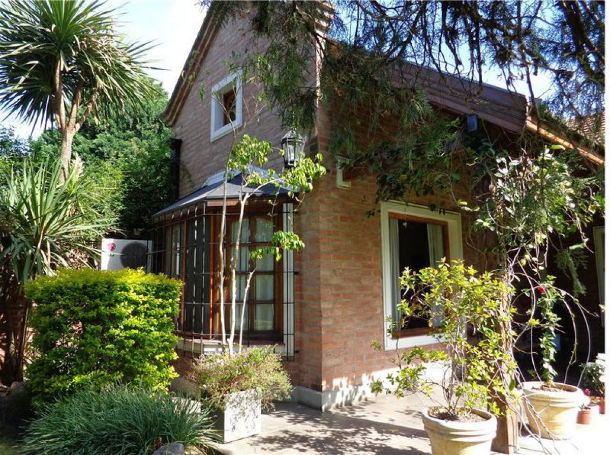 2 bedrooms House in Esteban Echeverria, Argentina No. 9891