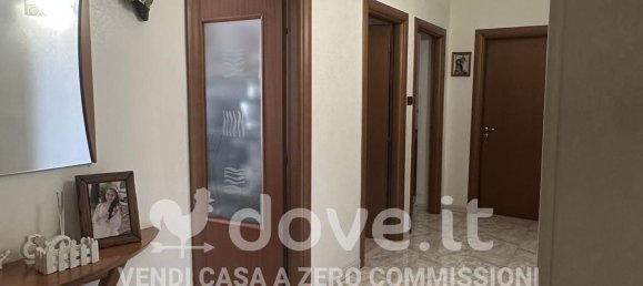 Apartamento de 3 dormitorios en Taranto, Italy No. 380540 2