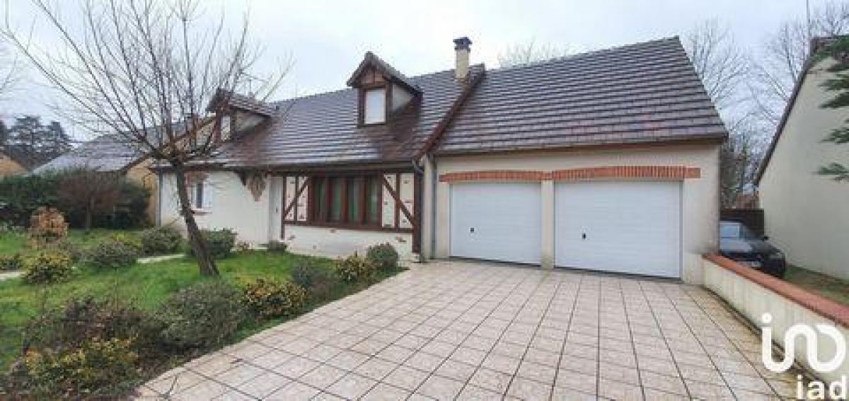 4 bedrooms House in Salbris, France No. 3866