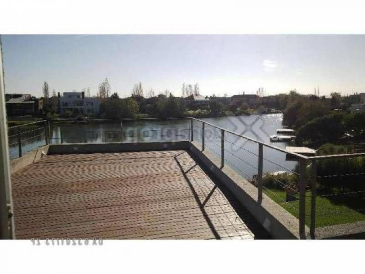 4 bedrooms House in Tigre, Argentina No. 16811