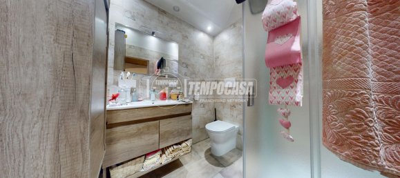 6 rooms House in Volpiano, Italy No. 305172 3