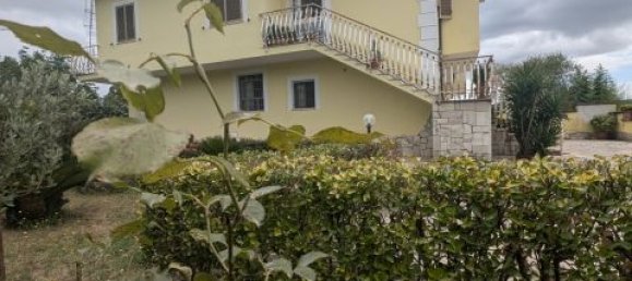 3 bedrooms Villa in Priverno, Italy No. 93222 3