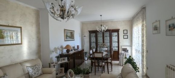 3 bedrooms Villa in Priverno, Italy No. 93222 10