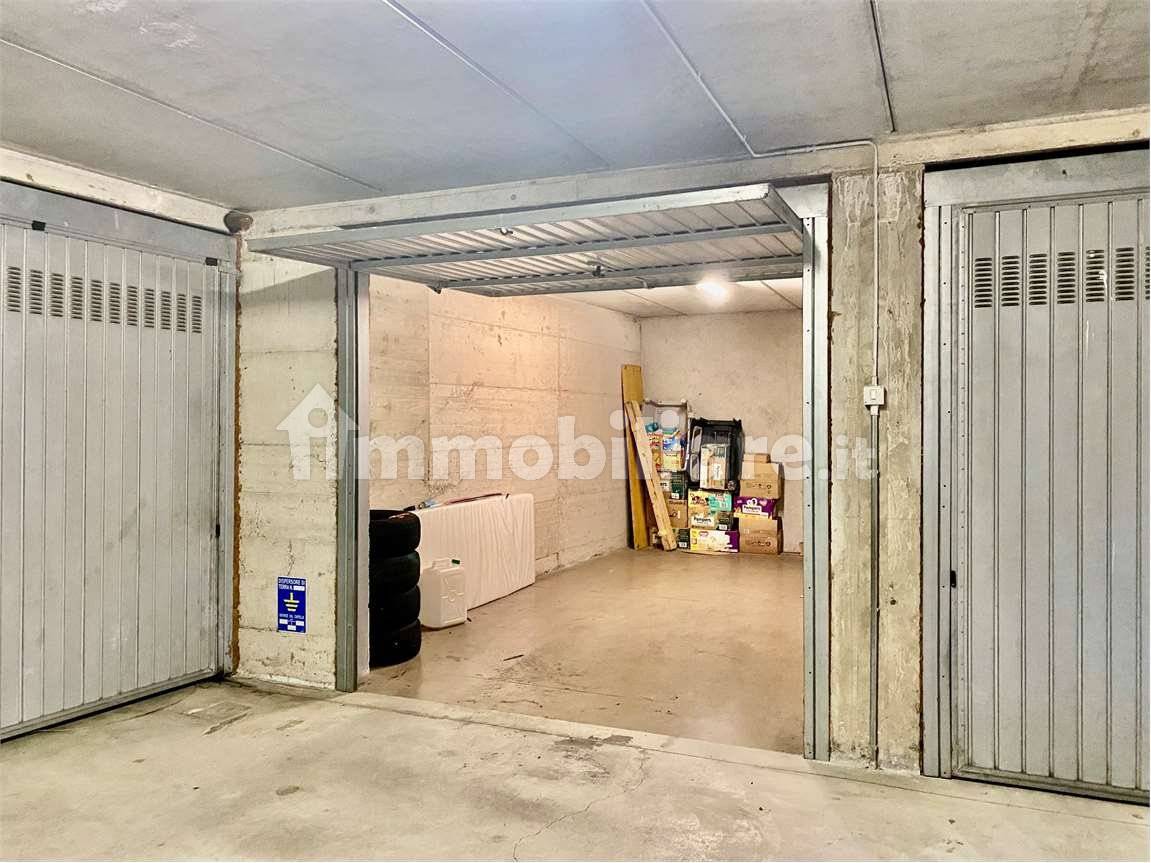 Garagem em Oggiono, Italy 15 m² N.º 380944
