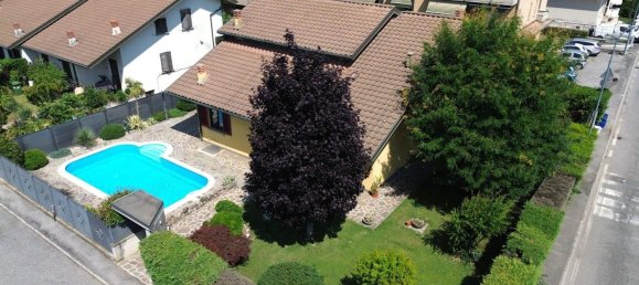 6 rooms Villa in Chiari, Italy No. 263479 3