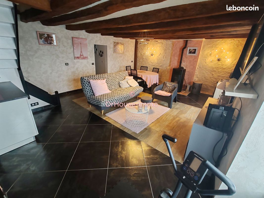 Casa de 3 dormitorios en Sainte-Maure-de-Touraine, France No. 48258