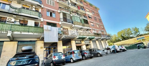 3 bedrooms Apartment in Naples, Italy No. 348682 10