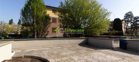2 bedrooms Duplex in Modena, Italy No. 53854 3