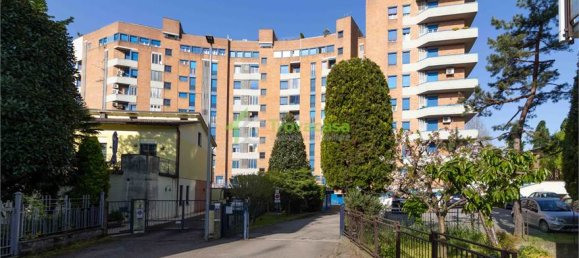 2 bedrooms Duplex in Modena, Italy No. 53854 7