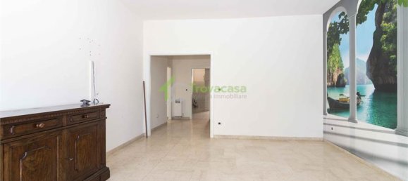 2 bedrooms Duplex in Modena, Italy No. 53854 8