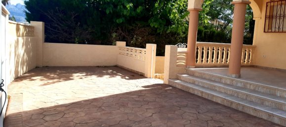 6 bedrooms Villa in La Nucia, Spain No. 4329 3