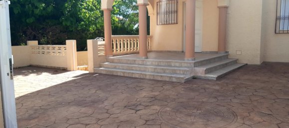 6 bedrooms Villa in La Nucia, Spain No. 4329 2