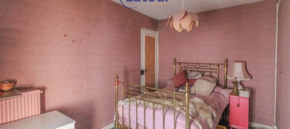 2 chambres Bâtiment à Dreux, France No. 92974 5