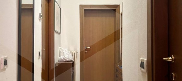 5 rooms Apartment in Vicenza, Italy No. 18480 11