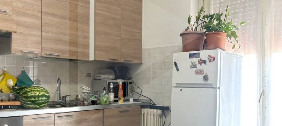 5 rooms Apartment in Vicenza, Italy No. 18480 4
