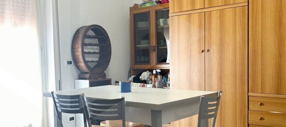 5 rooms Apartment in Vicenza, Italy No. 18480 6