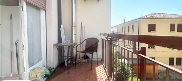 5 rooms Apartment in Vicenza, Italy No. 18480 9