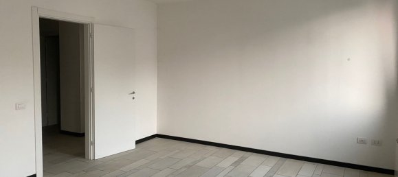 110m² Office in Montebelluna, Italy No. 58828 8