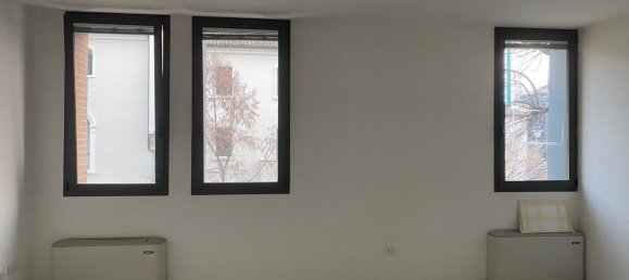 110m² Office in Montebelluna, Italy No. 58828 7