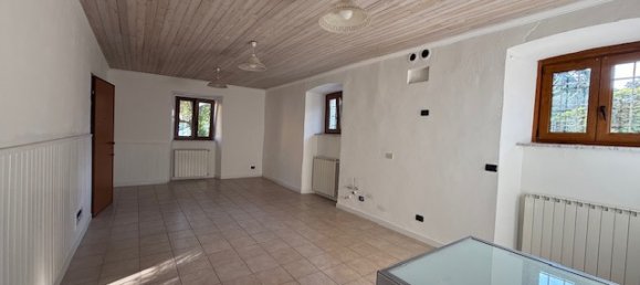 1 bedroom Apartment in Seriate, Italy No. 353367 8