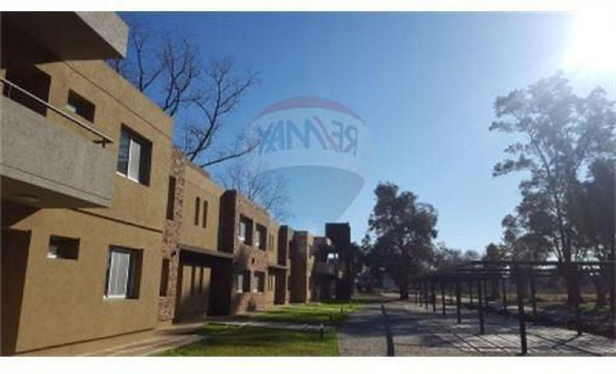 3 bedrooms House in Pilar, Argentina No. 61667