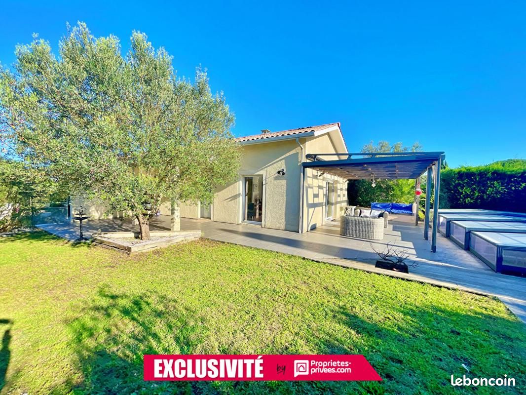 Casa de 4 dormitorios en Quinsac, France No. 98590