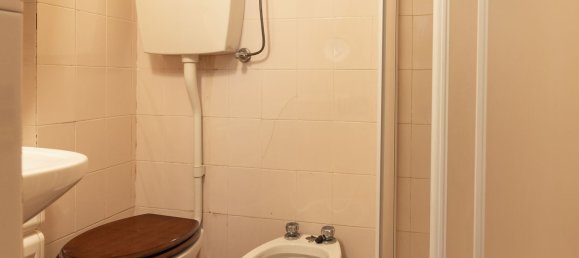 1 bedroom Apartment in Bologna, Italy No. 339676 5