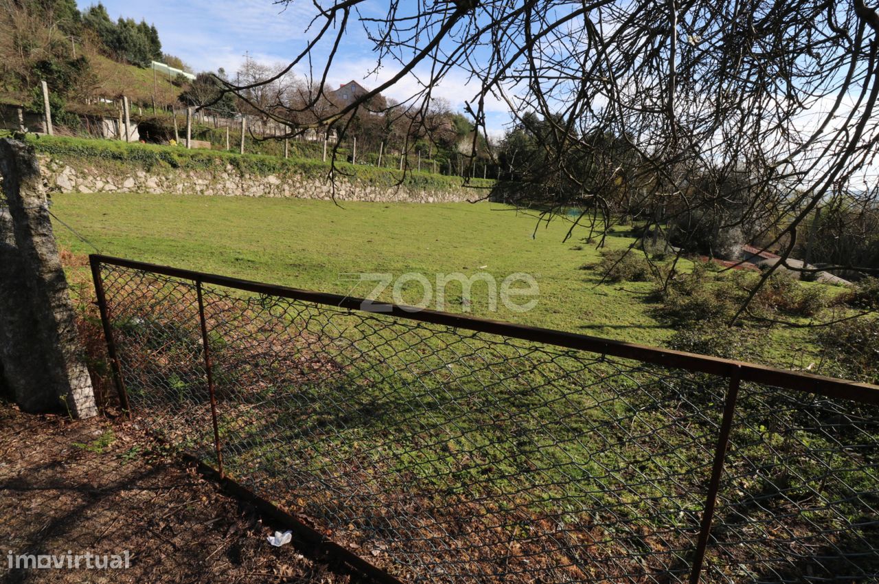 Terreno em Arcos de Valdevez, Portugal 2419 m² N.º 43256