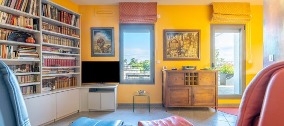 2 chambres Appartement à Tours, France No. 255411 3