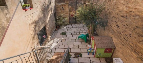 4 bedrooms Building in Civitanova Marche, Italy No. 68923 14