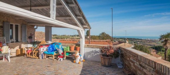 4 bedrooms Building in Civitanova Marche, Italy No. 68923 13