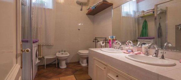 4 bedrooms Building in Civitanova Marche, Italy No. 68923 21