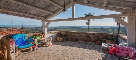 4 bedrooms Building in Civitanova Marche, Italy No. 68923 11