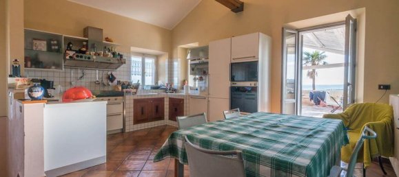 4 bedrooms Building in Civitanova Marche, Italy No. 68923 25