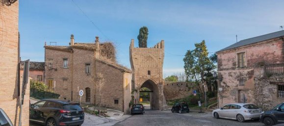 4 bedrooms Building in Civitanova Marche, Italy No. 68923 5