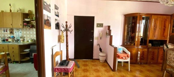 4غرفة شقة في Marigliano, Italy رقم 170148 8