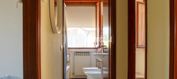 3 rooms Apartment in Terre del Reno, Italy No. 293682 21
