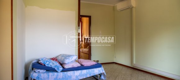 3 rooms Apartment in Terre del Reno, Italy No. 293682 15