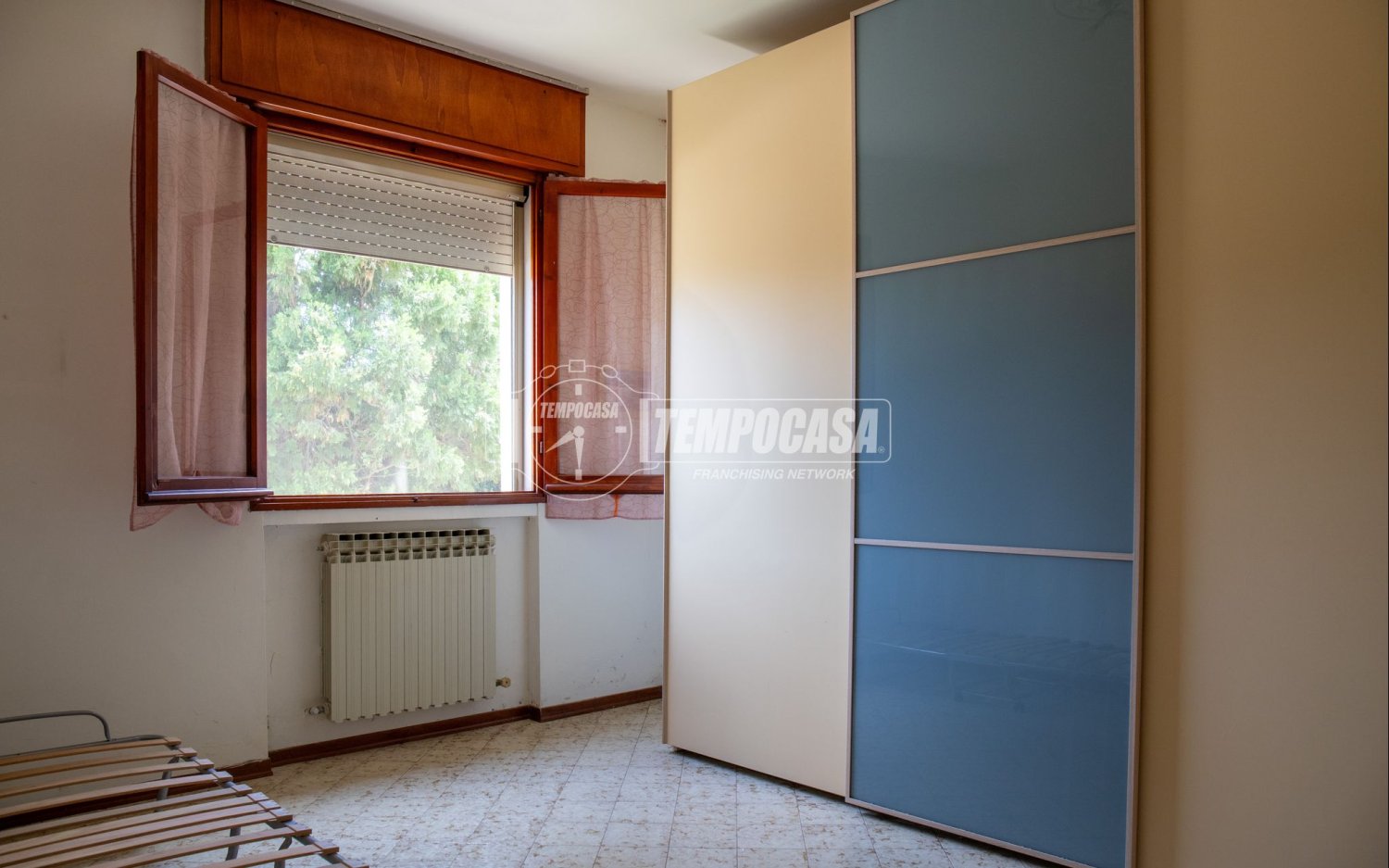 3 rooms Apartment in Terre del Reno, Italy No. 293682