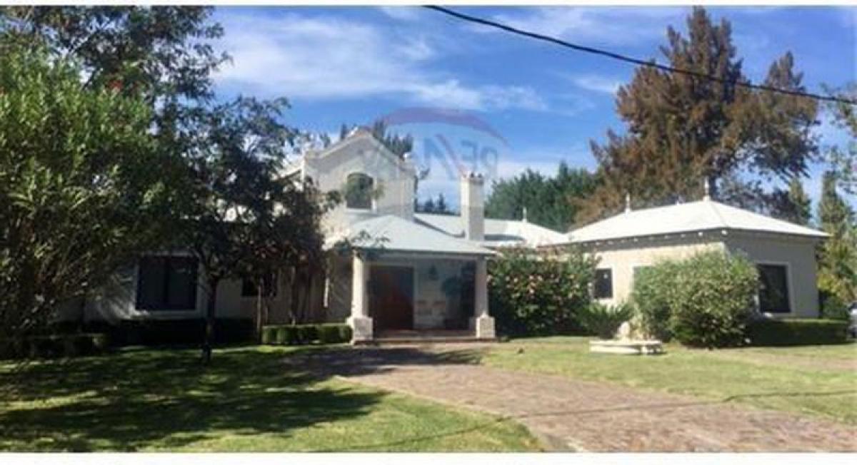 3 bedrooms House in Pilar, Argentina No. 80125