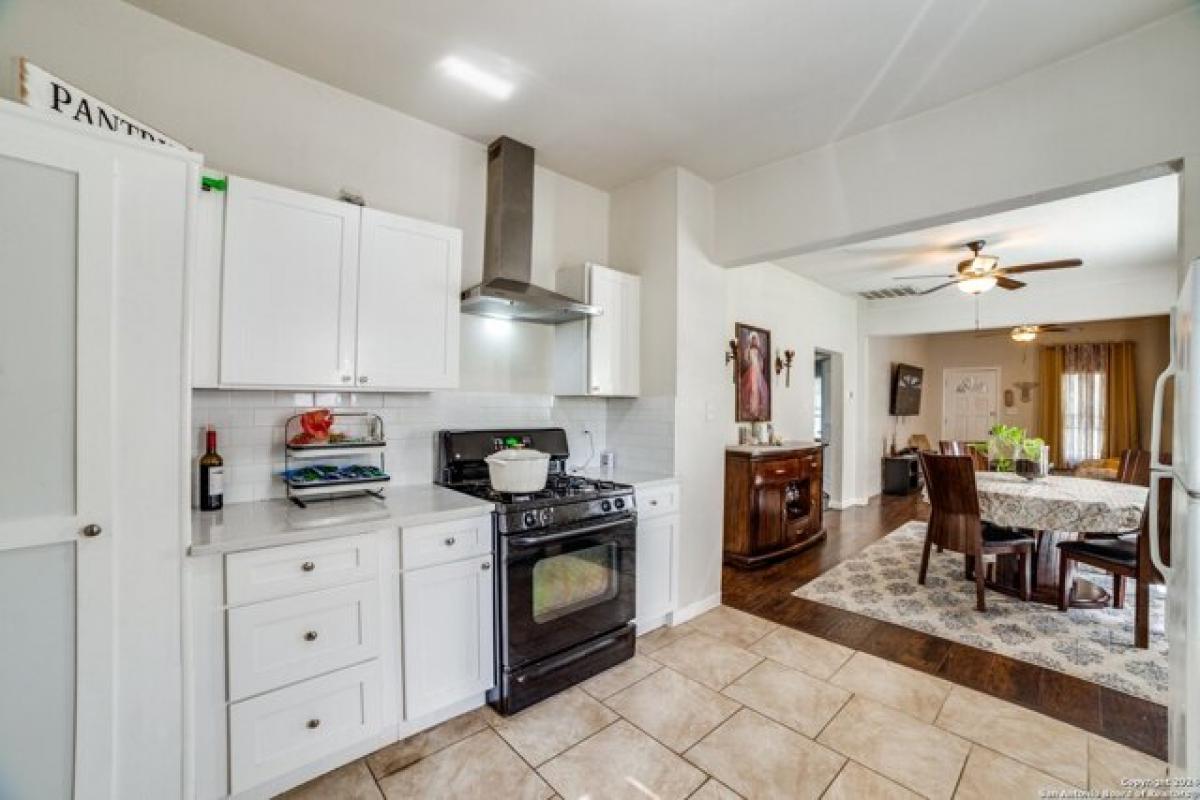 3 bedrooms House in San Antonio, USA No. 392978