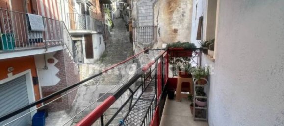 4 bedrooms Villa in Lauria, Italy No. 61476 3