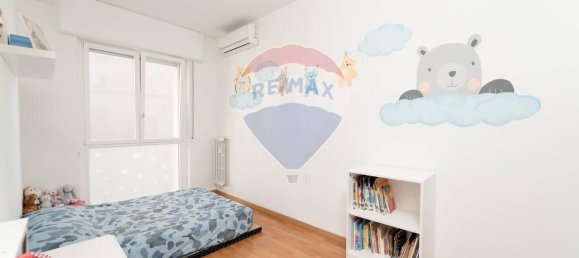 Квартира с 3 комнатами в Чинизелло Бальсамо, Италия № 8616 29