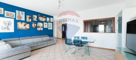 Квартира с 3 комнатами в Чинизелло Бальсамо, Италия № 8616 10