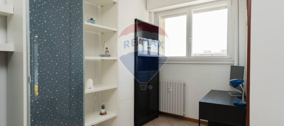 Квартира с 3 комнатами в Чинизелло Бальсамо, Италия № 8616 6