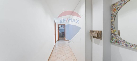 Квартира с 3 комнатами в Чинизелло Бальсамо, Италия № 8616 18