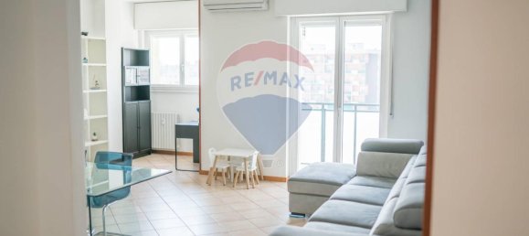 Квартира с 3 комнатами в Чинизелло Бальсамо, Италия № 8616 15