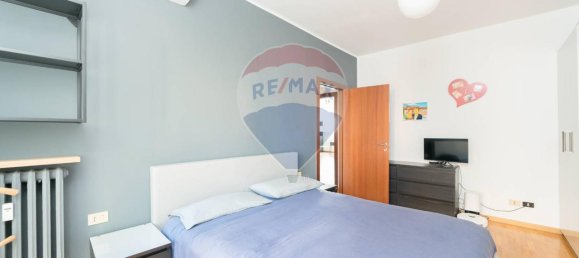 Квартира с 3 комнатами в Чинизелло Бальсамо, Италия № 8616 26