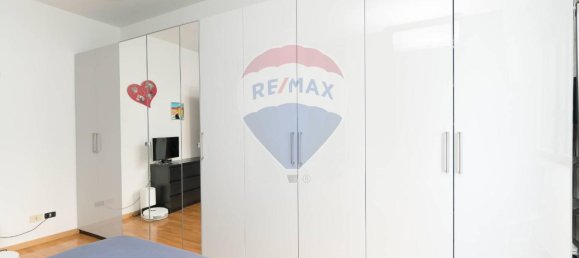 Квартира с 3 комнатами в Чинизелло Бальсамо, Италия № 8616 27